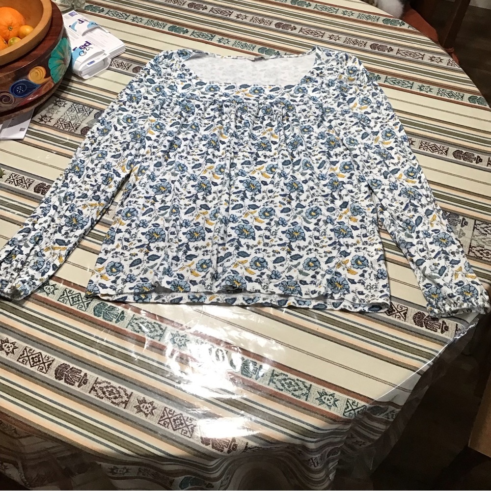 Lucky Brand top